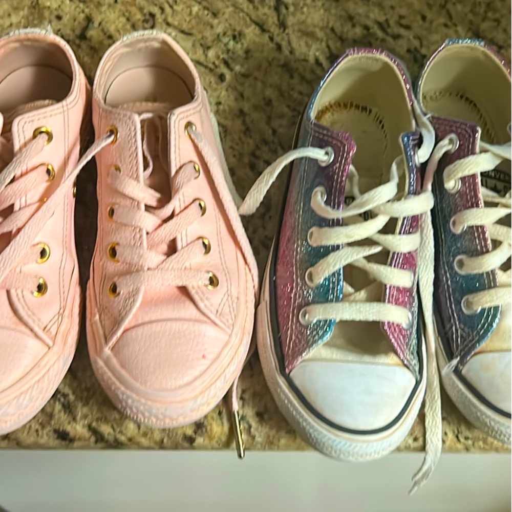 Girls converse